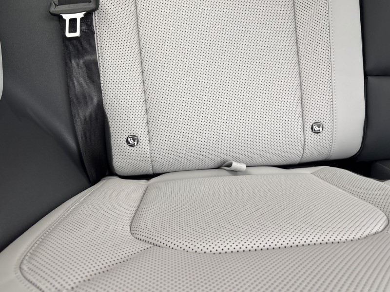  LAND ROVER DEFENDER 3.0 D250 X-Dynamic SE 90 3dr Auto 4877717