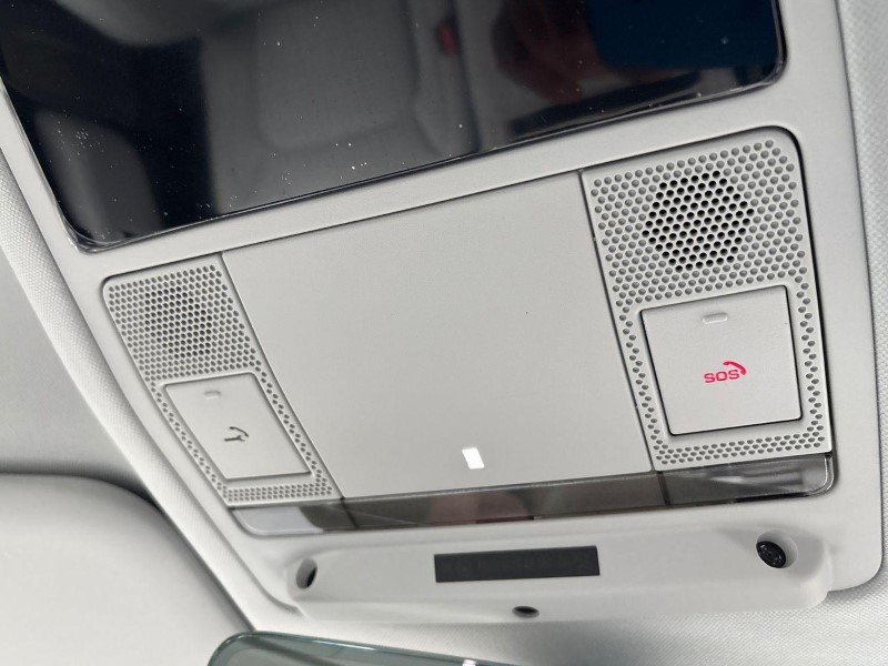  LAND ROVER DEFENDER 3.0 D250 X-Dynamic SE 90 3dr Auto 4877698