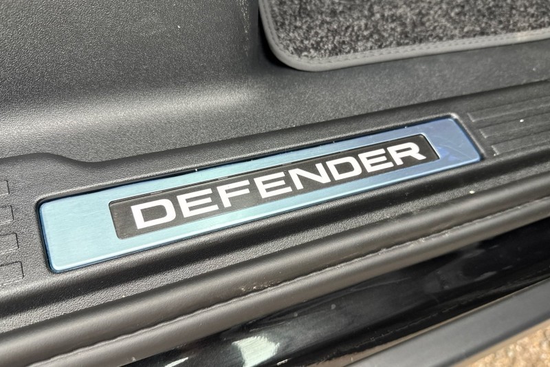  LAND ROVER DEFENDER 3.0 D350 X-Dynamic HSE 90 3dr Auto 5385430