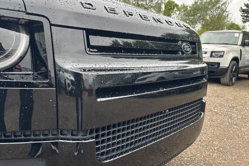  LAND ROVER DEFENDER 3.0 D350 X-Dynamic HSE 90 3dr Auto 5385435