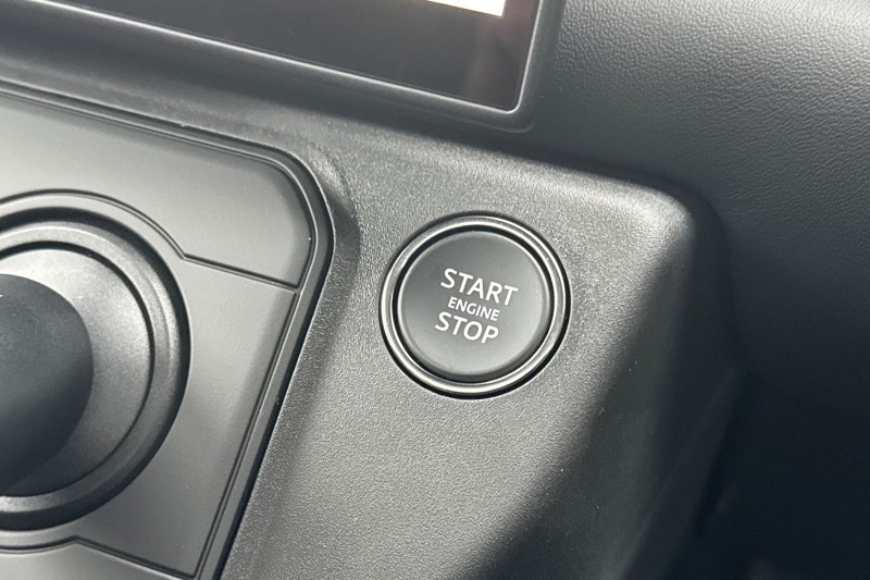  LAND ROVER DEFENDER 3.0 D350 X-Dynamic HSE 90 3dr Auto 5385428