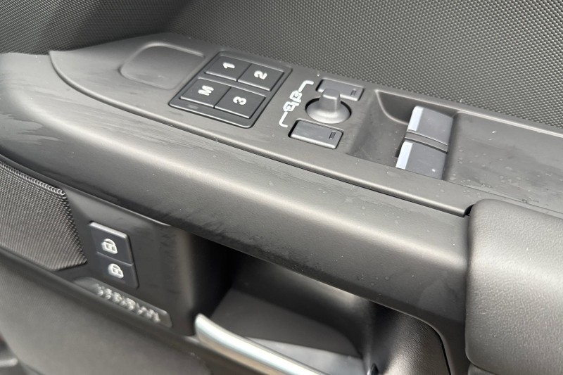  LAND ROVER DEFENDER 3.0 D350 X-Dynamic HSE 90 3dr Auto 5385412