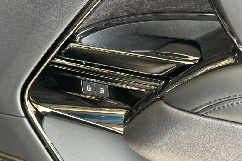  LAND ROVER RANGE ROVER 4.4 P615 V8 SV 4dr Auto 4924792