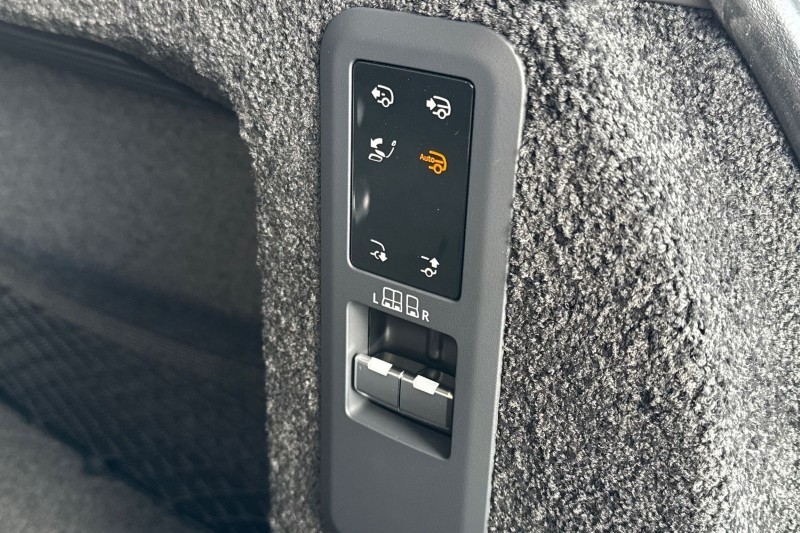  LAND ROVER RANGE ROVER 4.4 P615 V8 SV 4dr Auto 4924791