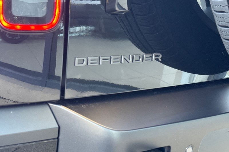  LAND ROVER DEFENDER 3.0 D250 X-Dynamic SE 110 5dr Auto 4916986