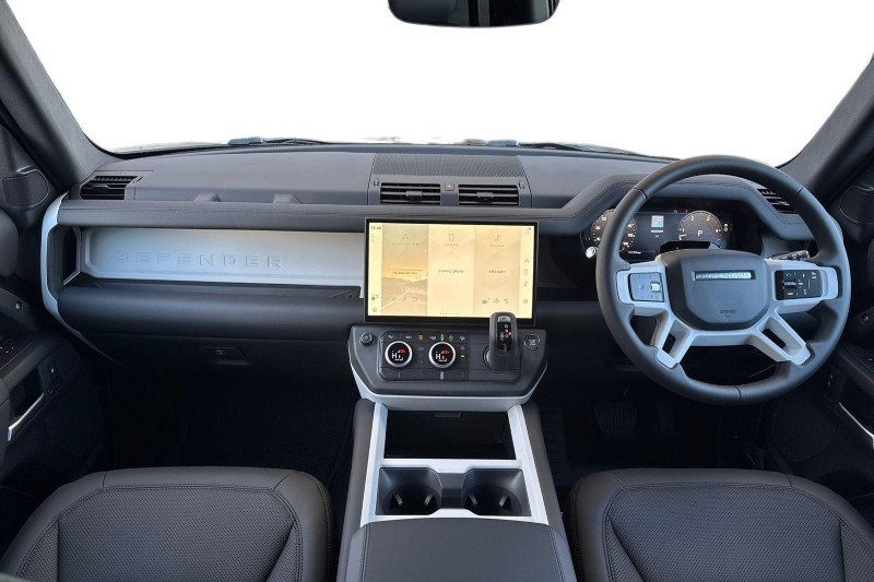  LAND ROVER DEFENDER 3.0 D250 X-Dynamic SE 110 5dr Auto 4916950