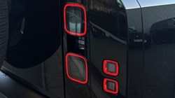 LAND ROVER DEFENDER 3.0 D250 X-Dynamic SE 110 5dr Auto 4916988