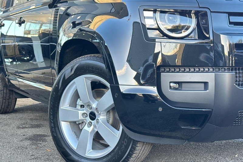  LAND ROVER DEFENDER 3.0 D250 X-Dynamic SE 110 5dr Auto 4916983