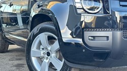 LAND ROVER DEFENDER 3.0 D250 X-Dynamic SE 110 5dr Auto 4916983