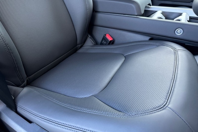  LAND ROVER DEFENDER 3.0 D250 X-Dynamic SE 110 5dr Auto 4916966