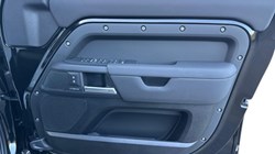 LAND ROVER DEFENDER 3.0 D250 X-Dynamic SE 110 5dr Auto 4916963