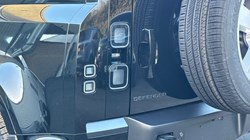 LAND ROVER DEFENDER 3.0 D250 X-Dynamic SE 110 5dr Auto 4916960
