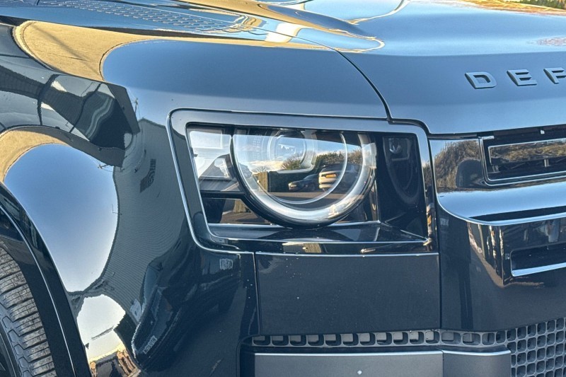  LAND ROVER DEFENDER 3.0 D250 X-Dynamic SE 110 5dr Auto 4916958