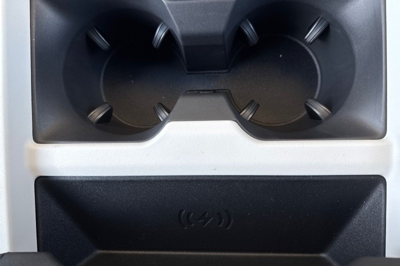  LAND ROVER DEFENDER 3.0 D250 X-Dynamic SE 110 5dr Auto 4916976