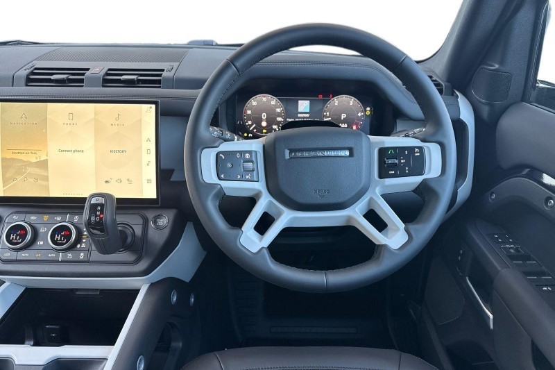  LAND ROVER DEFENDER 3.0 D250 X-Dynamic SE 110 5dr Auto 4916956