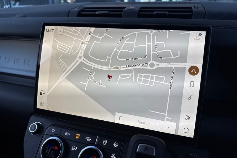  LAND ROVER DEFENDER 3.0 D250 X-Dynamic SE 110 5dr Auto 4916952