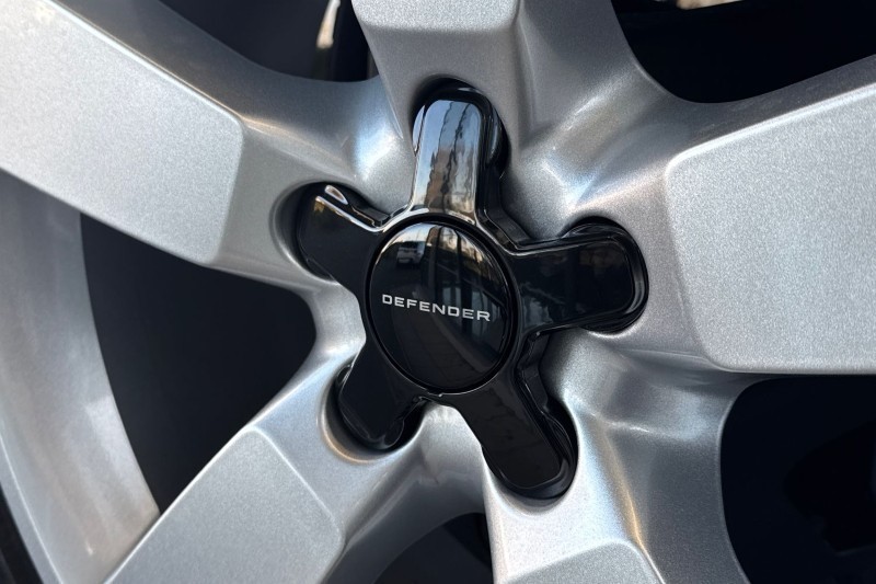  LAND ROVER DEFENDER 3.0 D250 X-Dynamic SE 110 5dr Auto 4916981