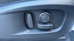 LAND ROVER DEFENDER 3.0 D250 X-Dynamic SE 110 5dr Auto 4916965