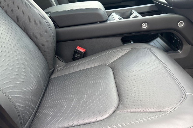  LAND ROVER DEFENDER 3.0 D350 X-Dynamic HSE 110 5dr Auto 5284286