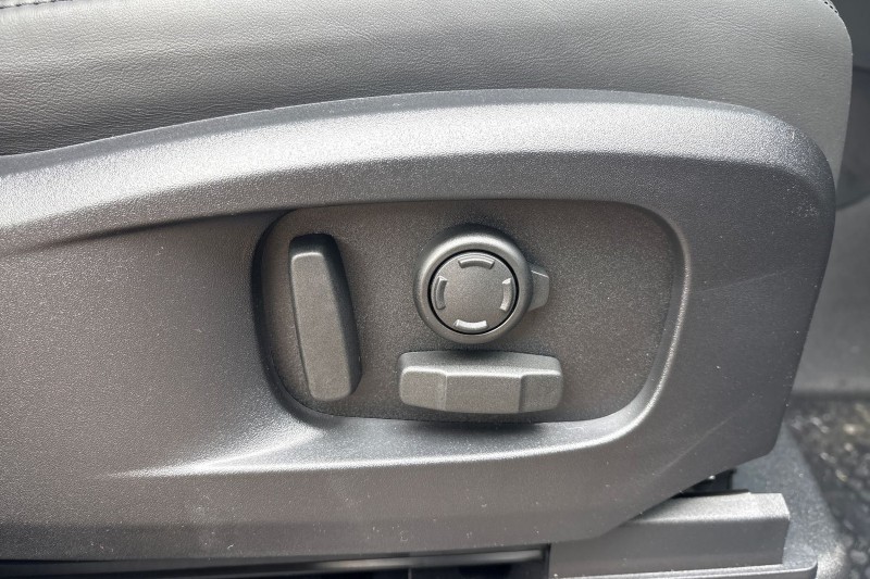  LAND ROVER DEFENDER 3.0 D350 X-Dynamic HSE 110 5dr Auto 5284285