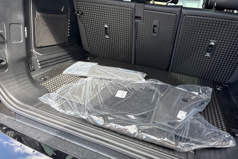  LAND ROVER DEFENDER 3.0 D350 X-Dynamic HSE 110 5dr Auto 5284303