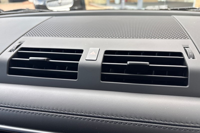  LAND ROVER DEFENDER 3.0 D350 X-Dynamic HSE 110 5dr Auto 5284298