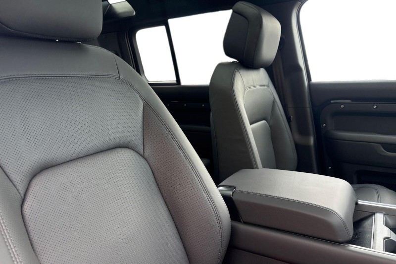  LAND ROVER DEFENDER 3.0 D350 X-Dynamic HSE 110 5dr Auto 5284287