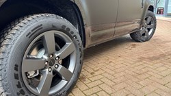 LAND ROVER DEFENDER 3.0 D350 X-Dynamic HSE 110 5dr Auto 5284312