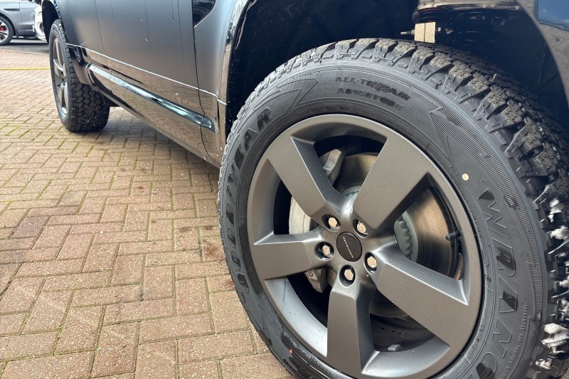  LAND ROVER DEFENDER 3.0 D350 X-Dynamic HSE 110 5dr Auto 5284308