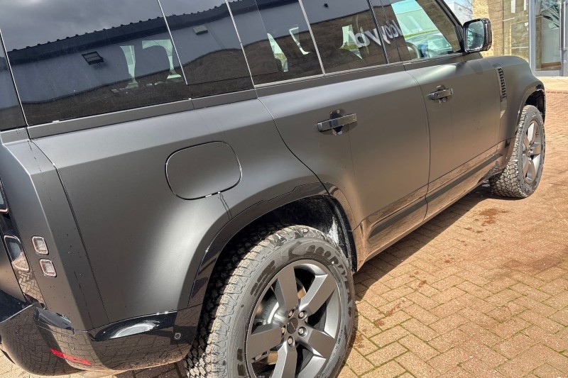  LAND ROVER DEFENDER 3.0 D350 X-Dynamic HSE 110 5dr Auto 5284315