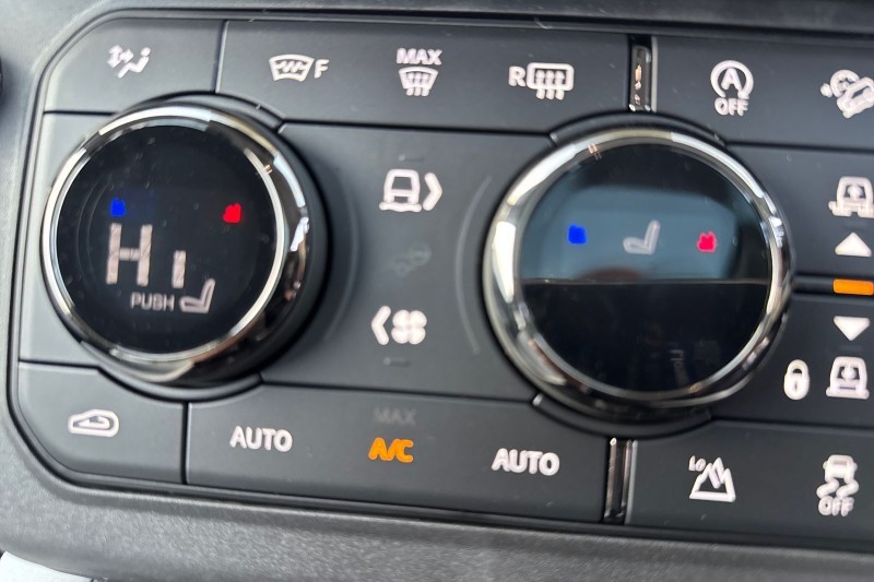  LAND ROVER DEFENDER 4.4 P635 Octa 110 5dr Auto 5116213