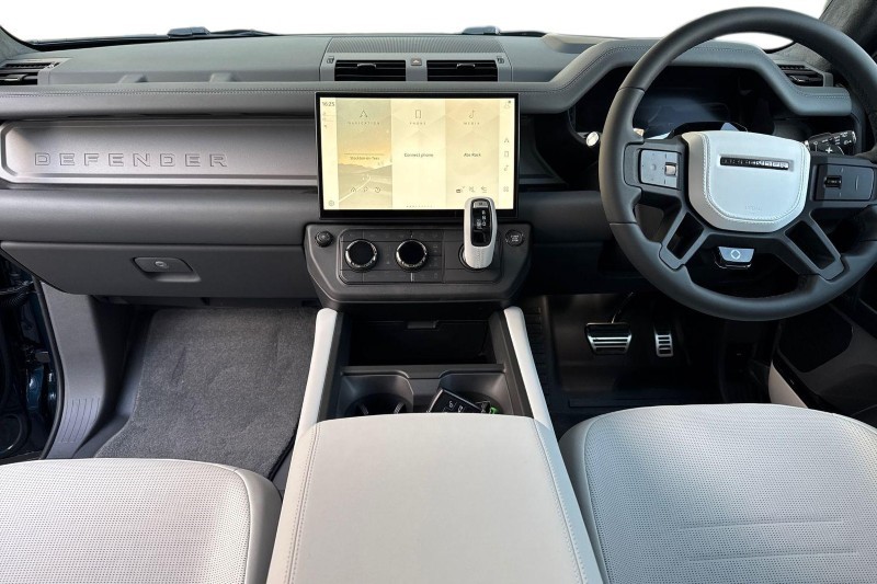  LAND ROVER DEFENDER 4.4 P635 Octa 110 5dr Auto 5116186