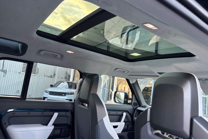  LAND ROVER DEFENDER 4.4 P635 Octa 110 5dr Auto 5116198