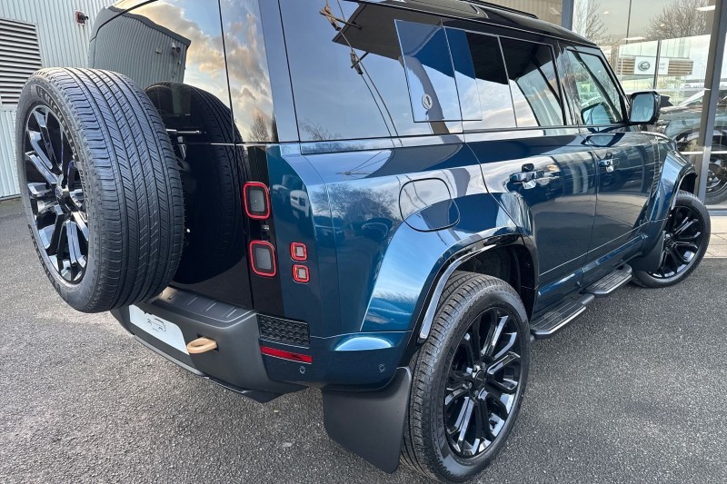  LAND ROVER DEFENDER 4.4 P635 Octa 110 5dr Auto 5116228