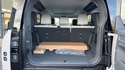 LAND ROVER DEFENDER 3.0 D350 X-Dynamic HSE 110 5dr Auto 5115695