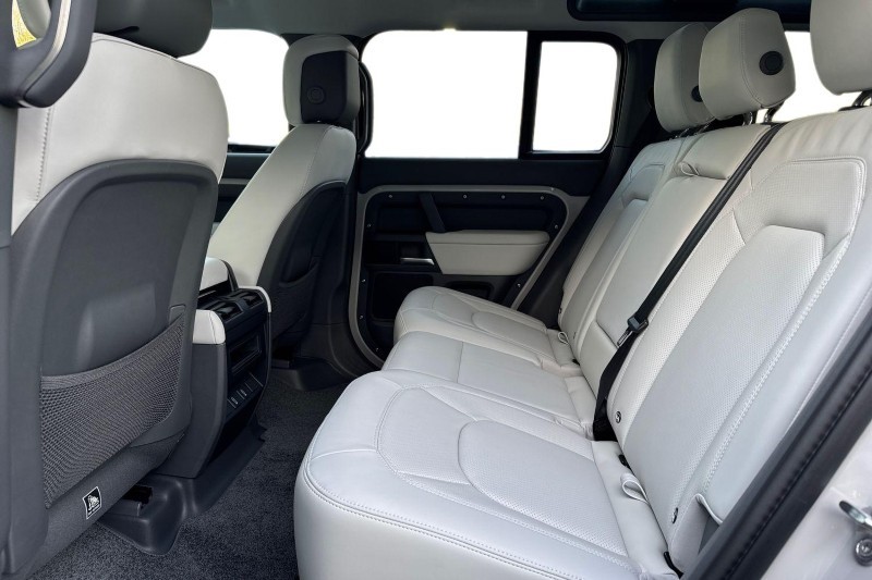  LAND ROVER DEFENDER 3.0 D350 X-Dynamic HSE 110 5dr Auto 5115689