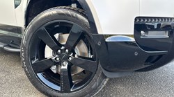 LAND ROVER DEFENDER 3.0 D350 X-Dynamic HSE 110 5dr Auto 5115730