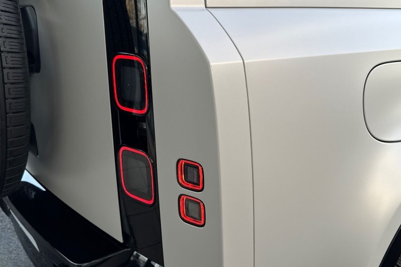  LAND ROVER DEFENDER 3.0 D350 X-Dynamic HSE 110 5dr Auto 5115733