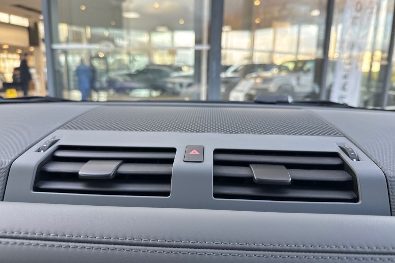  LAND ROVER DEFENDER 3.0 D350 X-Dynamic HSE 110 5dr Auto 5115721