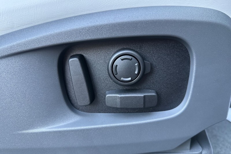  LAND ROVER DEFENDER 3.0 D350 X-Dynamic HSE 110 5dr Auto 5115710