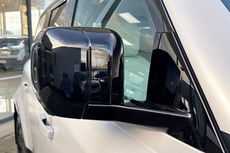  LAND ROVER DEFENDER 3.0 D350 X-Dynamic HSE 110 5dr Auto 5115736