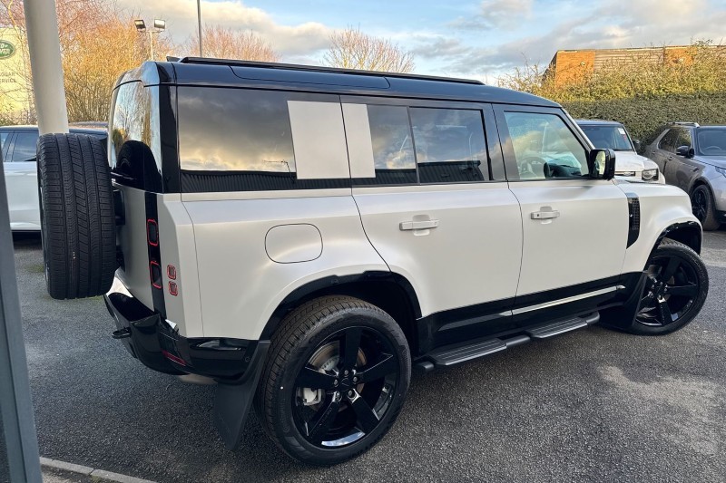  LAND ROVER DEFENDER 3.0 D350 X-Dynamic HSE 110 5dr Auto 5115737