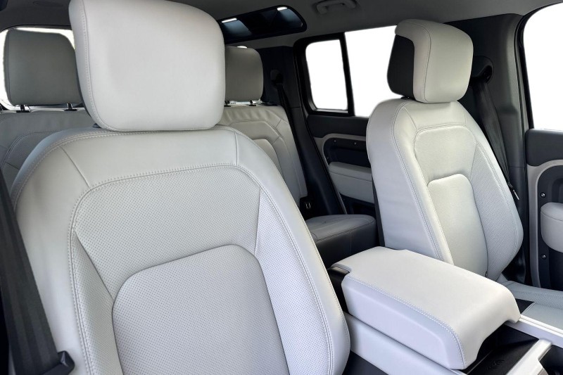  LAND ROVER DEFENDER 3.0 D350 X-Dynamic HSE 110 5dr Auto 5115712