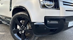LAND ROVER DEFENDER 3.0 D350 X-Dynamic HSE 110 5dr Auto 5115728