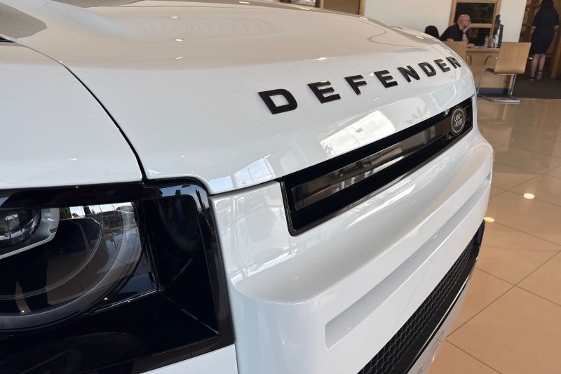  LAND ROVER DEFENDER 3.0 D250 X-Dynamic SE 90 3dr Auto [6 Seat] 5261283