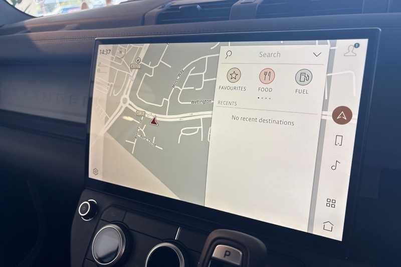  LAND ROVER DEFENDER 3.0 D250 X-Dynamic SE 90 3dr Auto [6 Seat] 5261247