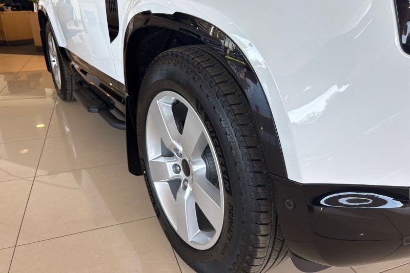  LAND ROVER DEFENDER 3.0 D250 X-Dynamic SE 90 3dr Auto [6 Seat] 5261282