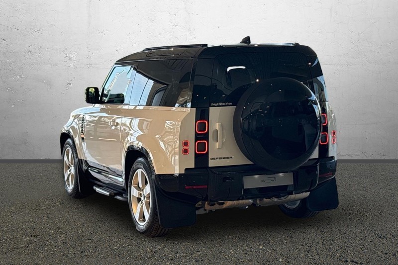  LAND ROVER DEFENDER 3.0 D250 X-Dynamic SE 90 3dr Auto [6 Seat]