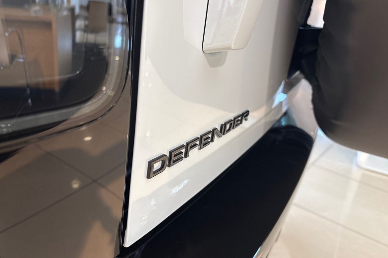  LAND ROVER DEFENDER 3.0 D250 X-Dynamic SE 90 3dr Auto [6 Seat] 5261287