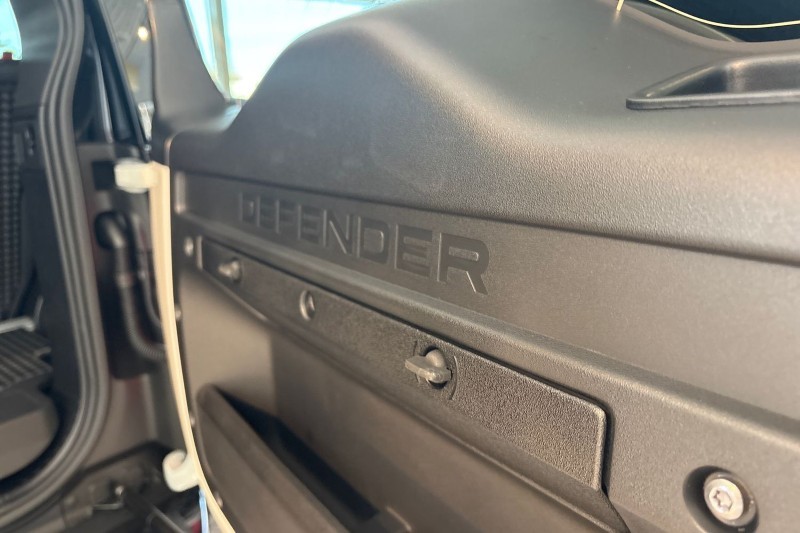  LAND ROVER DEFENDER 3.0 D250 X-Dynamic SE 90 3dr Auto [6 Seat] 5261280